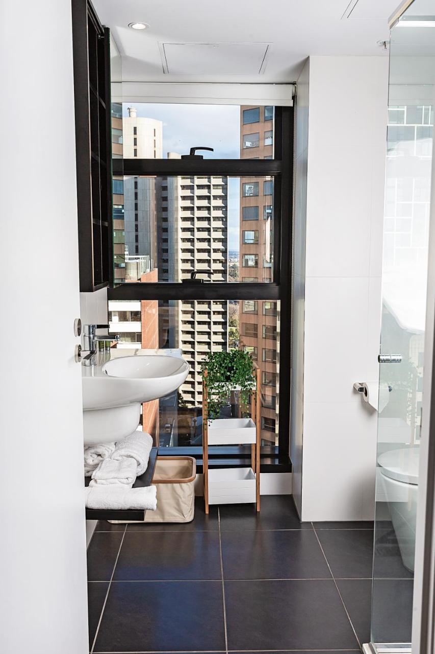 Executive Stay Little Collins Street Мельбурн Екстер'єр фото